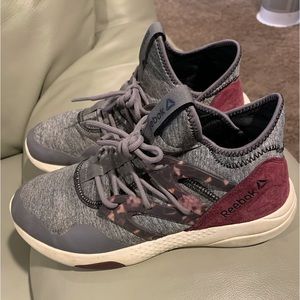 Reebok tennis shoes size 7.5